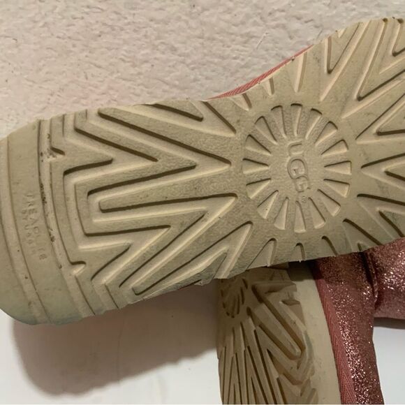 UGG Australia Women Mini Bailey Bow Sparkle Mid Boots Size 7 Pink 1100053 GUC - Picture 7 of 12